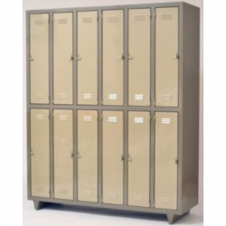 Guardarropa metálico